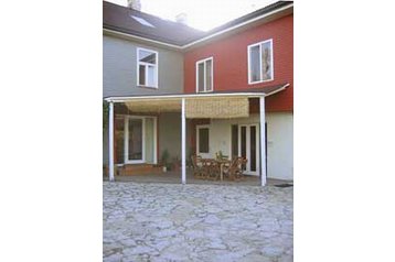 Estija Privát Tartu, Eksterjeras